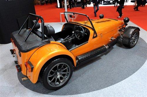 175R Caterhaml܇CSR 175 ܇֮