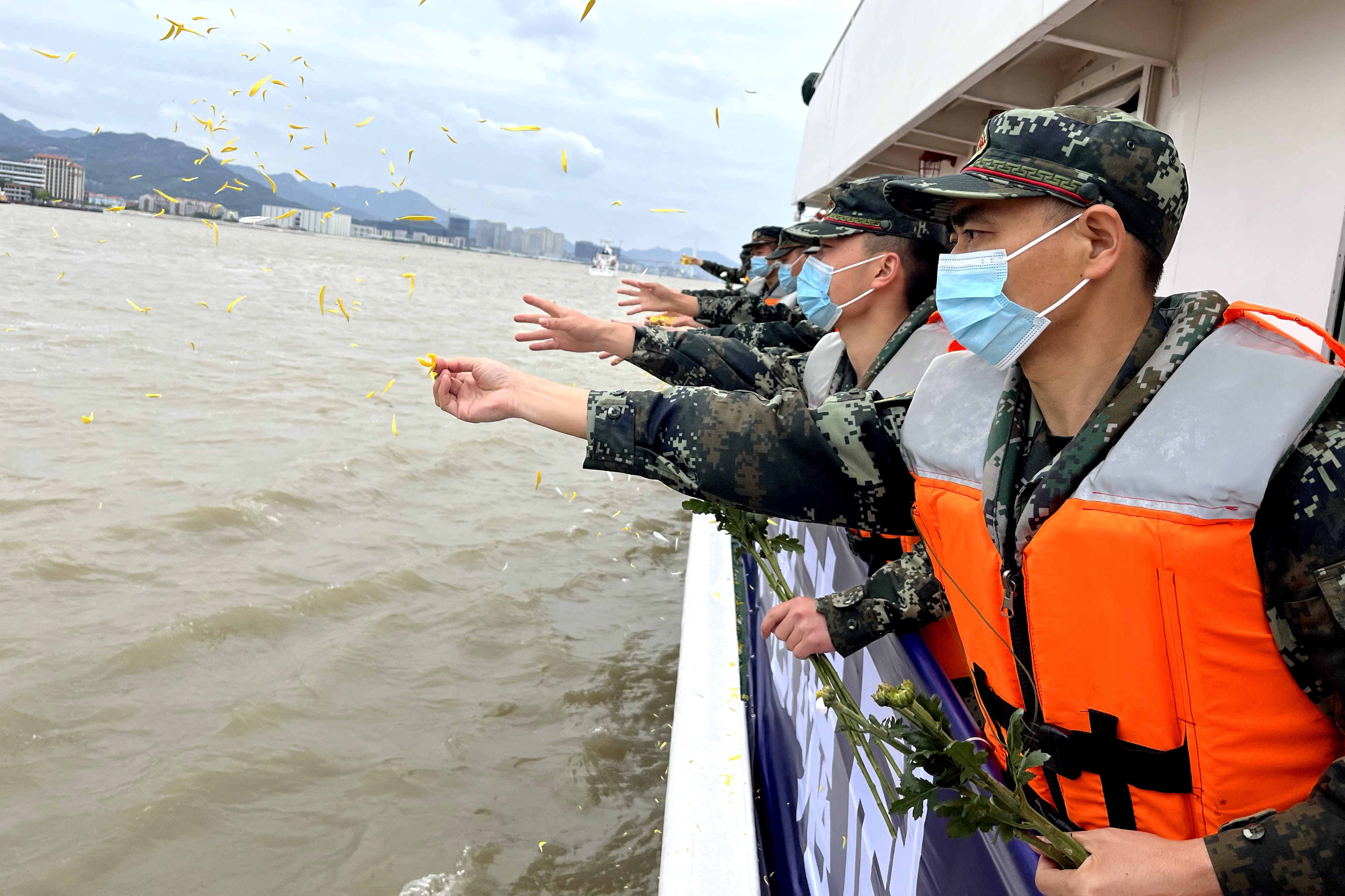 海上鳴笛、線上緬懷 福州海警多種方式祭英烈